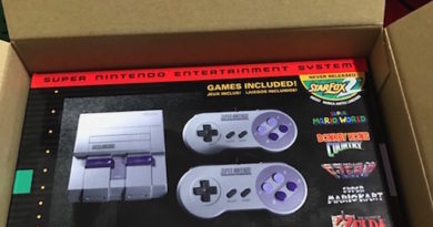 SNES Classic jilaxzone the box and the console packaging